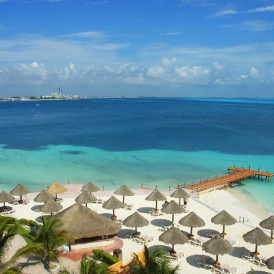 Praia, Cancún.