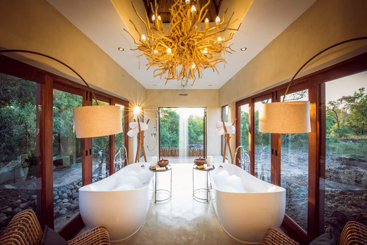Bush-Lodge-Luxury-Villa-Bathroom-LR