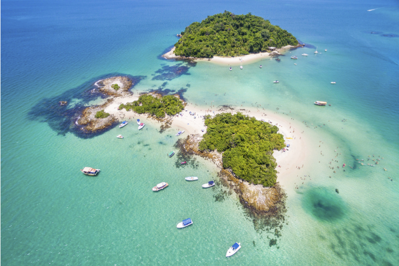 Angra dos Reis - Destino jovem e cheio de badalação, Angra dos Reis se consolida cada vez mais entre as melhores viagens de Carnaval!