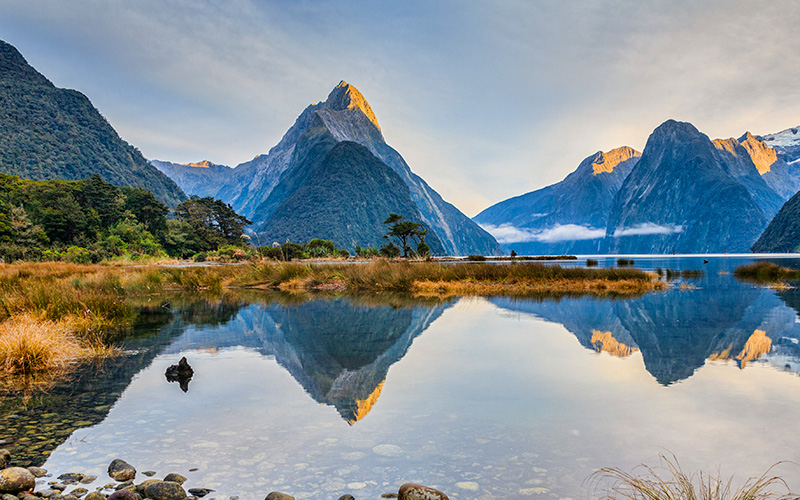 milford-sound-nova-zelandia-shutterstock-444440980