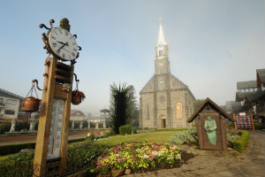 oferta-gramado-igreja-matriz-credito-divulgacao-cvc